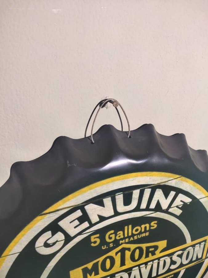 Hiasan Dinding Tutup Botol Harley-Davidson Motor Oil Raksasa