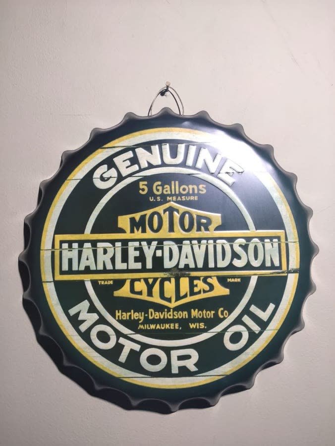 Hiasan Dinding Tutup Botol Harley-Davidson Motor Oil Raksasa