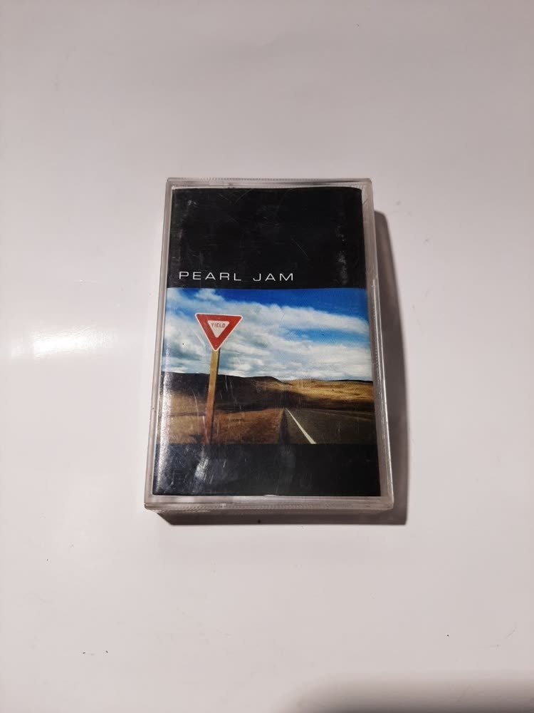 Kaset Pearl Jam — Yield (1998)