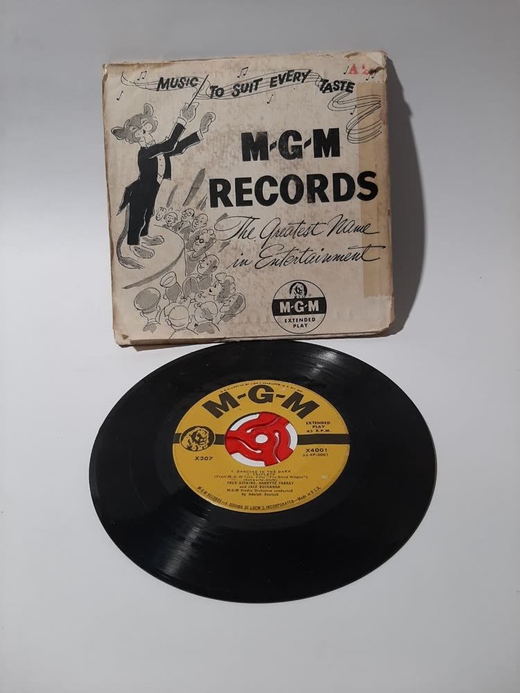Piringan Hitam The Band Wagon — MGM Soundtrack (Fred Astaire, 45 RPM, 1953)