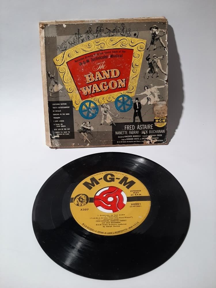 Piringan Hitam The Band Wagon — MGM Soundtrack (Fred Astaire, 45 RPM, 1953)