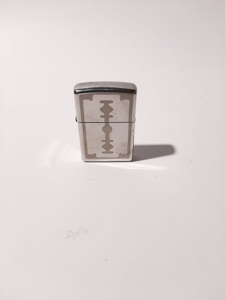 Zippo Lighter Silver Ukiran Silet — Razor Blade (2013)