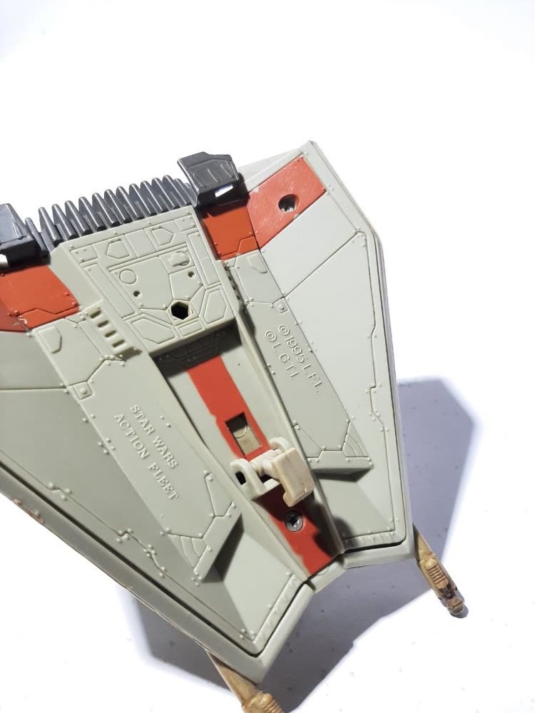 Star Wars T-47 Airspeeder (Snowspeeder) — Mainan Kapal